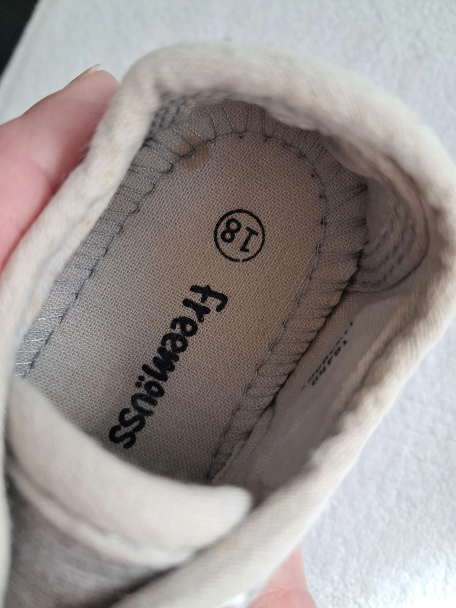 Tennis shoe size 18 – photo 6
